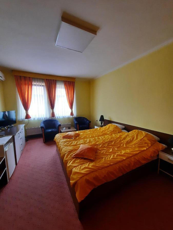 Motel Tiron Kakanj Exterior foto
